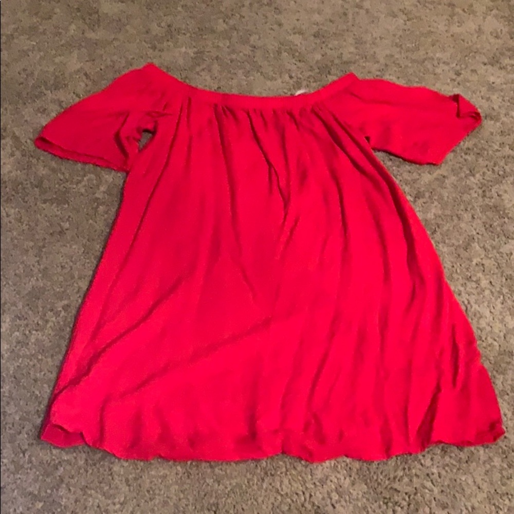 Off the shoulder short red dress